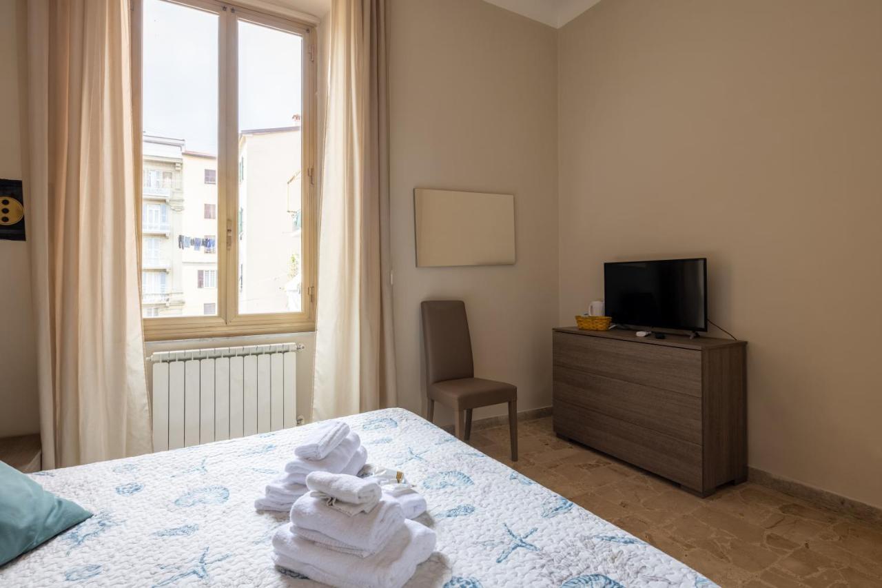 Blu Sea Rooms Ла-Спеція Екстер'єр фото